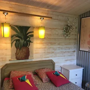 les-cabanes-de-vallis-clausa.fr-provencehotel.com/